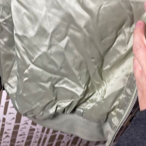 Lane Bryant Pistachio Green Ruffled Zip Up Bomber Windbreaker Jacket 18/20 - Picture 9 of 15